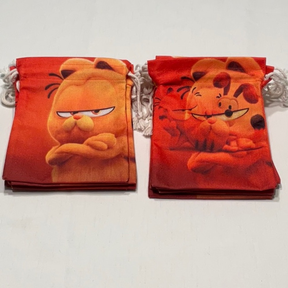 Garfield Red Drawstring Bags